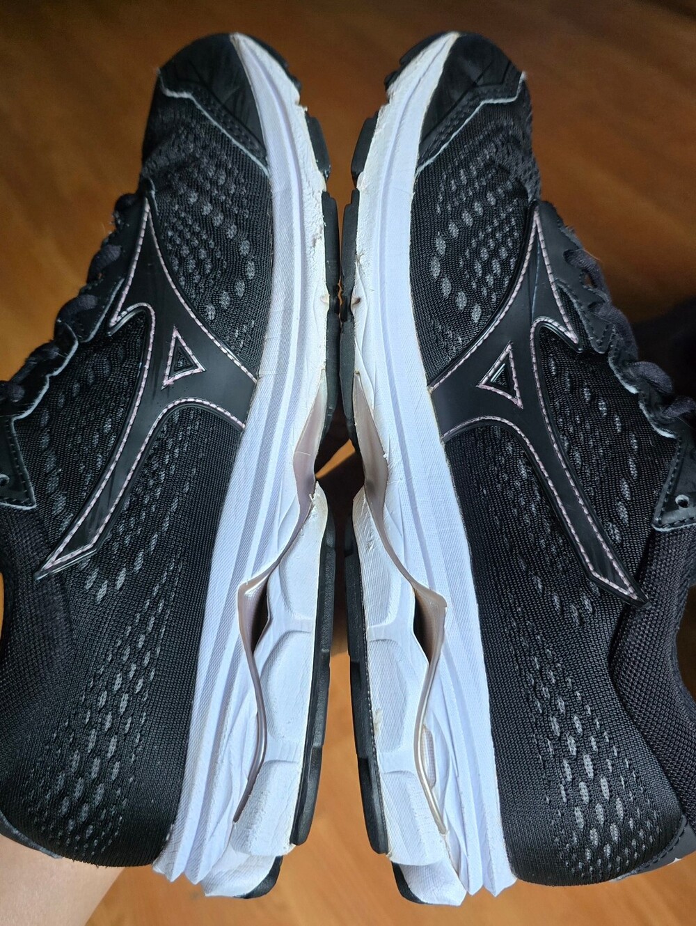 Sz 9 Women's MIZUNO WAVE RIDER 22 'Black' Running Shoes - Picture 4 of 8